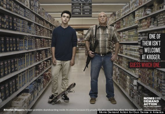 "L’un des deux n’est pas le bienvenu chez Kroger. Devinez lequel."