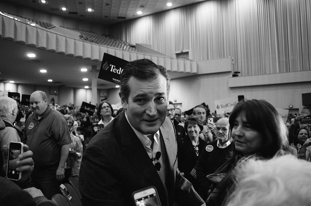 Cruz greets the crowd crédits Jamelle Bouie (CC BY 2.0)