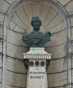 Buste de C-J Bonnet- Wikimedia commons.