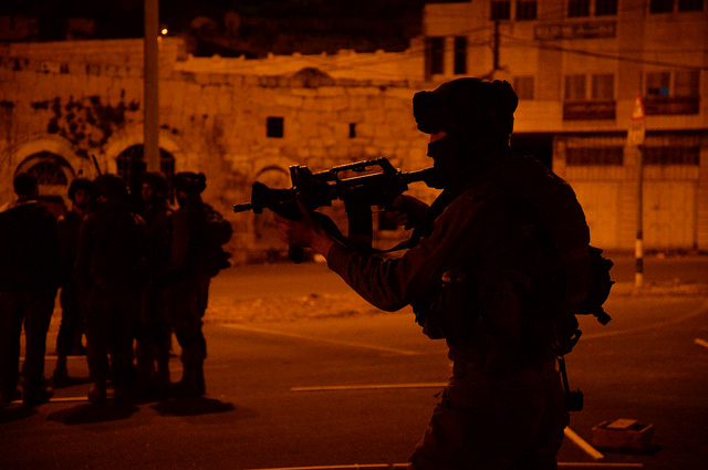 Counter-terrorism exercises in Hebron crédits Israel Defense Forces (CC BY-NC 2.0)
