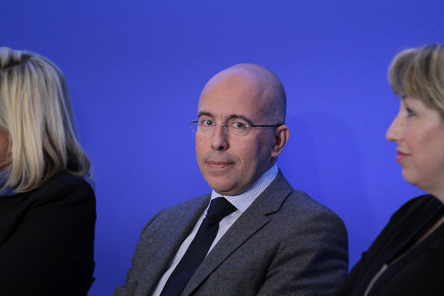 Ciotti, Sarko, Morano : le petit business de la droite dure Ciotti, Sarko, Morano : le petit business de la droite dure