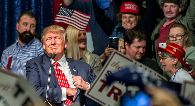 Darron Birgenheier-Donald Trump in Reno Nevada-janvier 2016 (CC BY-SA 2.0)