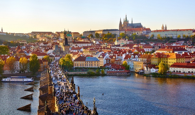 Prague-Prague, panoramic view from Charles bridge east tower-Moyan Brenn(CC BY 2.0)