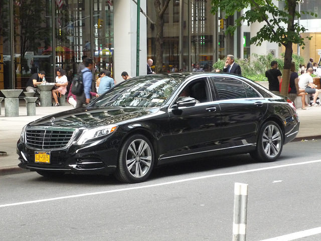Mercedes S-Class d'un chauffeur Uber