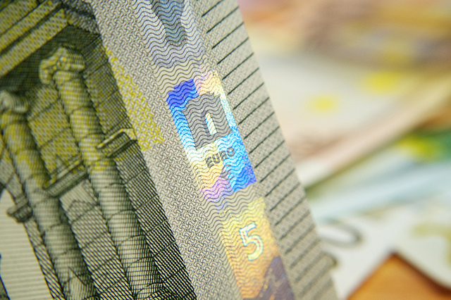 L'Euro affaiblit-il notre compétitivité ? L'Euro affaiblit-il notre compétitivité ?