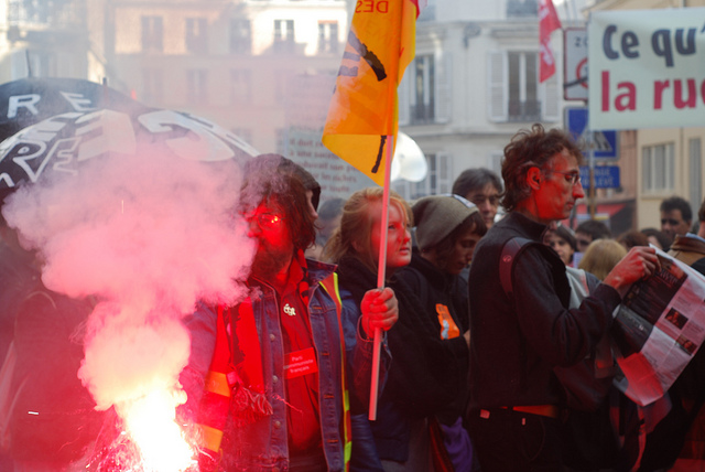 La CGT ne respecte pas la minute de silence pour les victimes de Nice ! La CGT ne respecte pas la minute de silence pour les victimes de Nice !