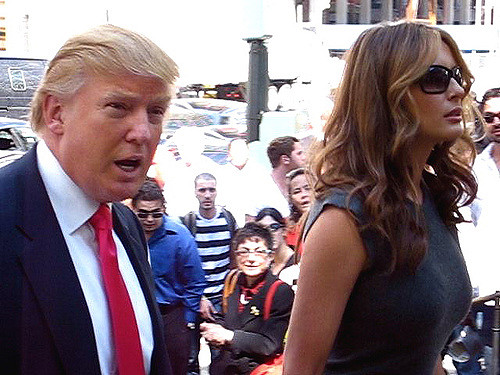 Clinton/Trump : qui est le plus fou des deux ? Clinton/Trump : qui est le plus fou des deux ?
