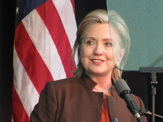 Pourquoi Hillary Clinton veut que vous aimiez l'Union Européenne