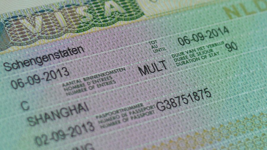 Visa Schengen immigration passeport (Crédits marco bono, licence Creative Commons)