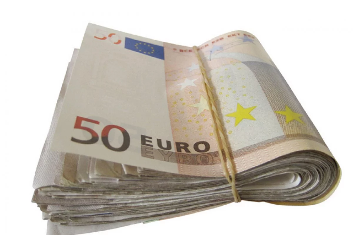 Jeu avec monnaie - euros - Revenus et dépenses