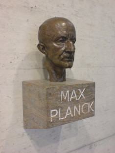 max planck credits max longair (licence creative commons)