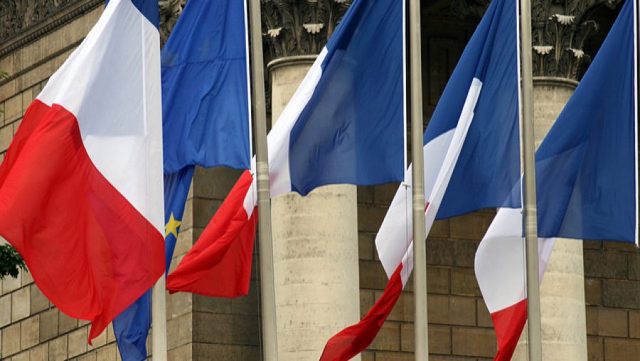Drapeaux français (France) (Crédits Quinn Dombrowski, licence CC-BY-SA 2.0)