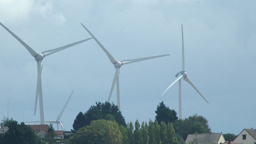 Eoliennes (énergie renouvelable) à Criel sur Mer, Seine Maritime, France