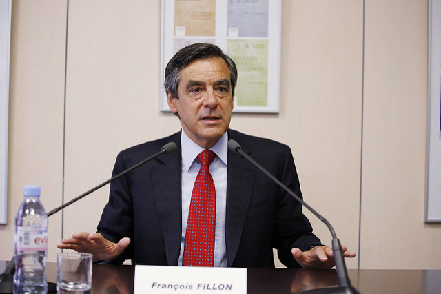 Fillon : "pardon de n'avoir rien fait d'illégal !" Fillon : "pardon de n'avoir rien fait d'illégal !"