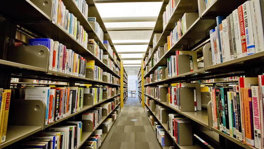 rayon d'une bibliothèque publique municipale