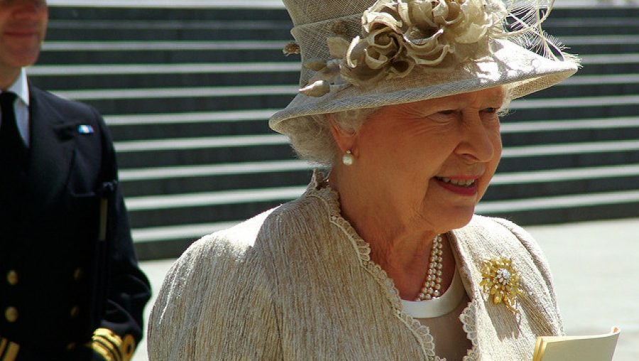 Élizabeth II monarchie parlementaire