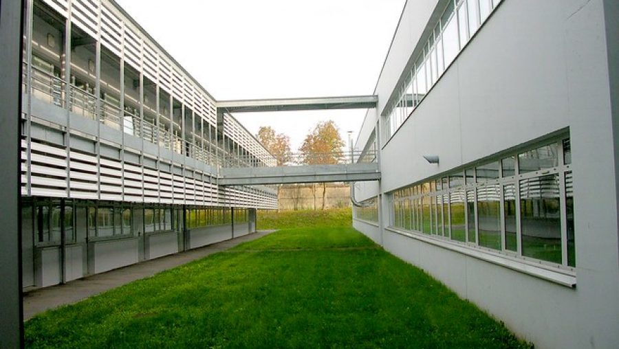 lycée Jean MONNET (YZEURE,FR03)